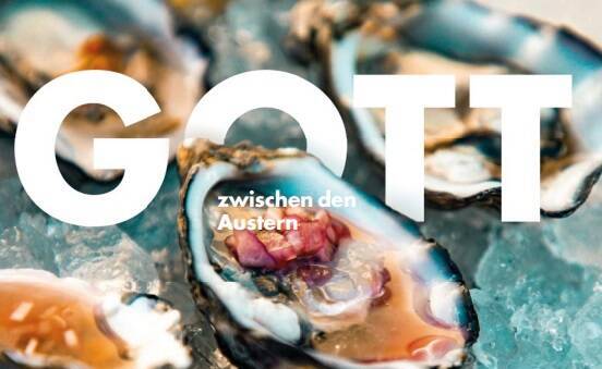 Austern auf Eis mit Text Gott